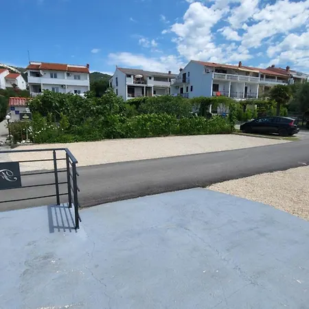 & Fam Ribaric Apartman