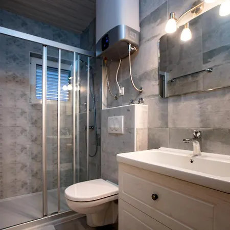 & Fam Ribaric Apartman Banjol