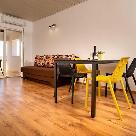 & Fam Ribaric Apartment Banjol