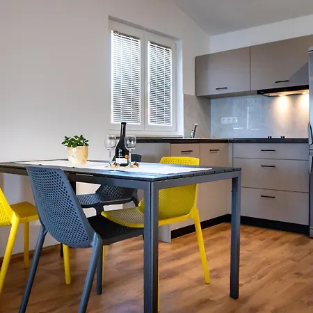 & Fam Ribaric Apartment