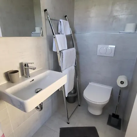 Apartment & Fam Ribaric Banjol